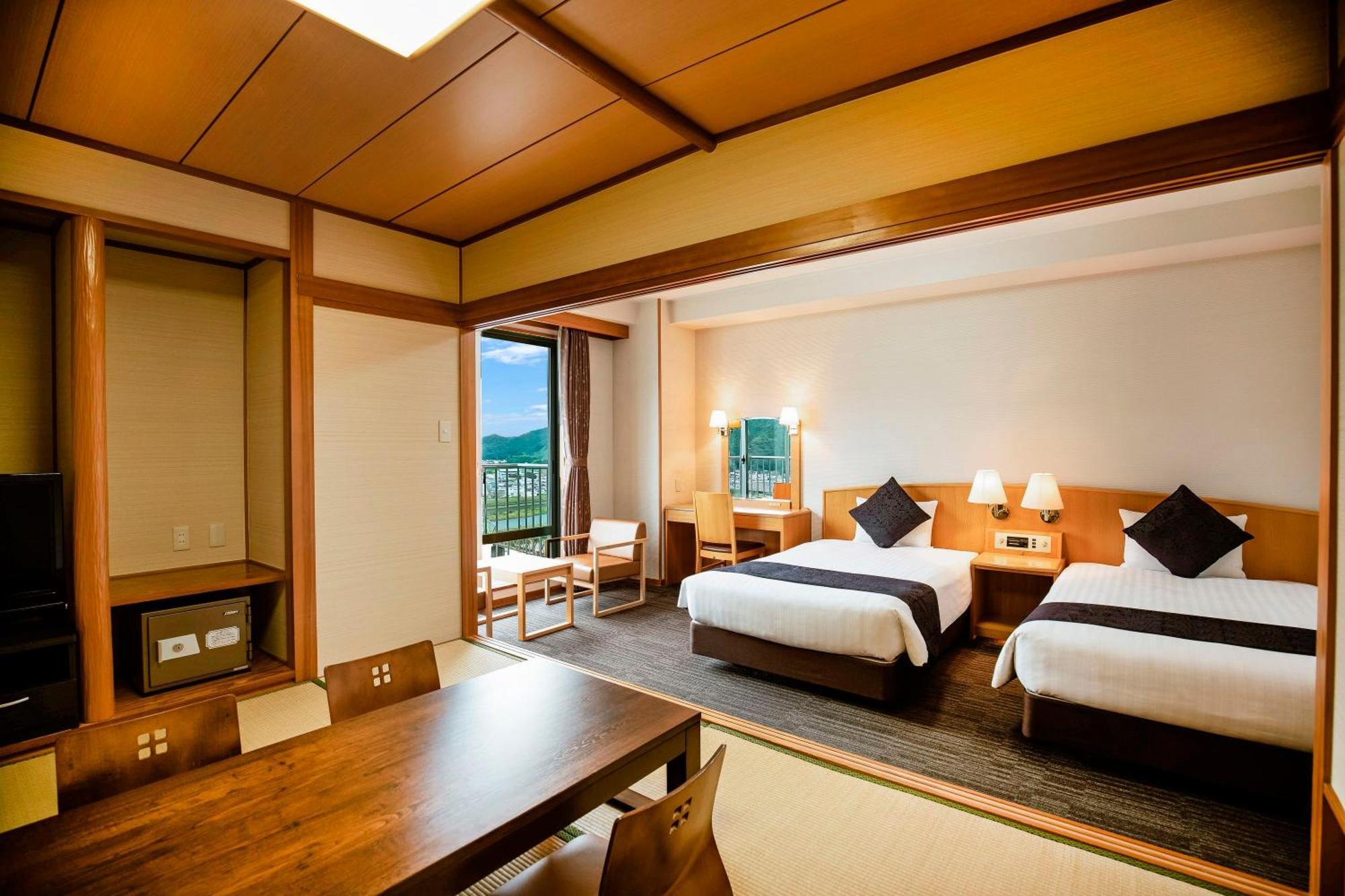 Kamenoi Hotel Kochi Ino Екстериор снимка