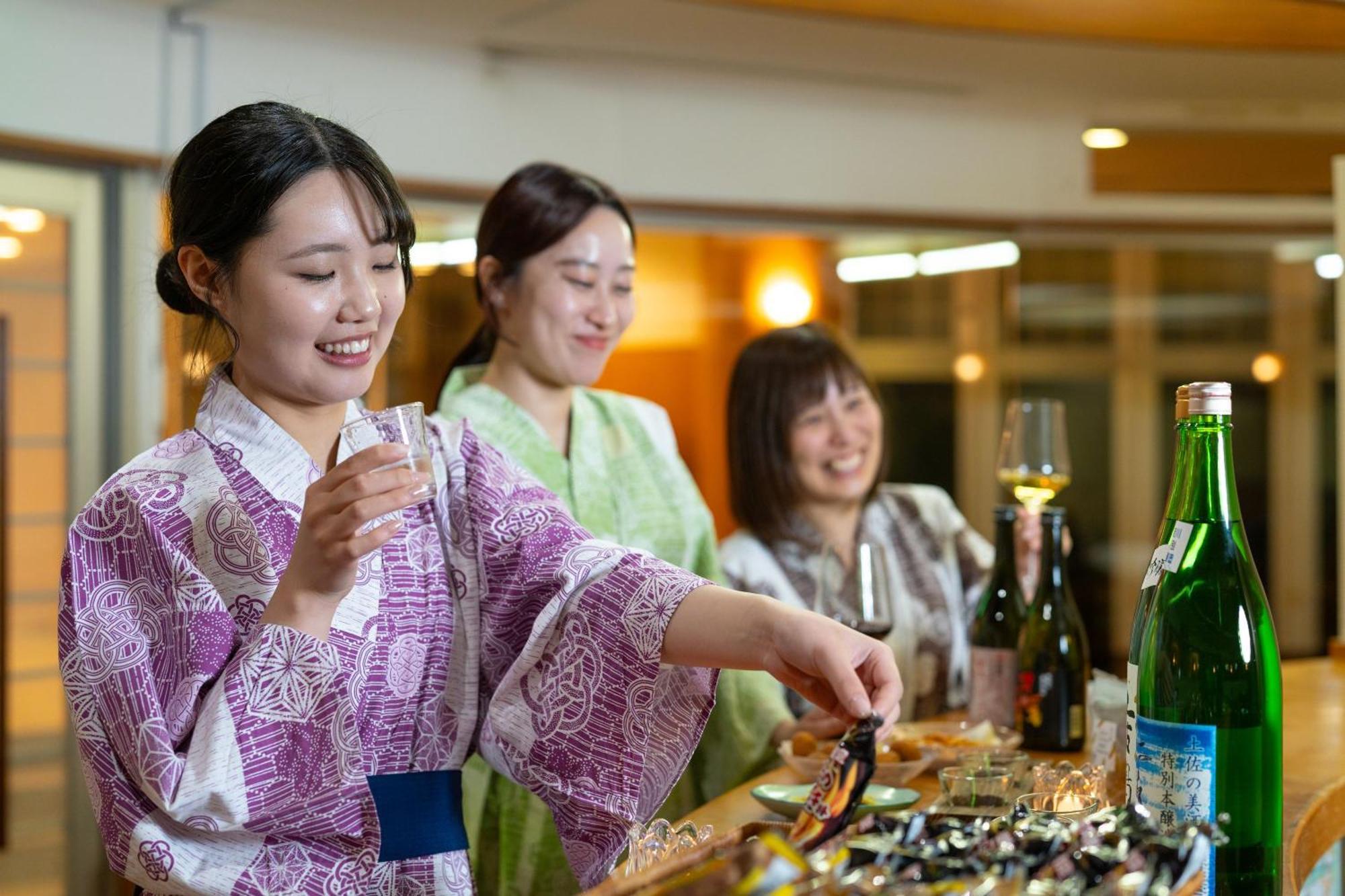 Kamenoi Hotel Kochi Ino Екстериор снимка
